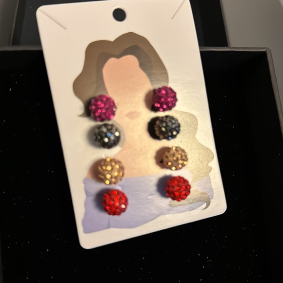Great Deal Gorgeous Earrings 4 pairs set - Picture 3 of 4